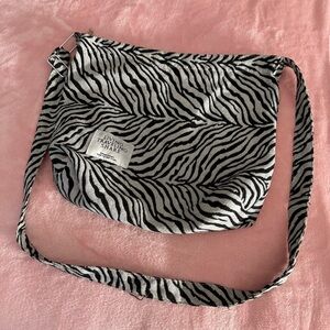 Zebra Pattern Messenger Canvas Shoulder Bag / Tote